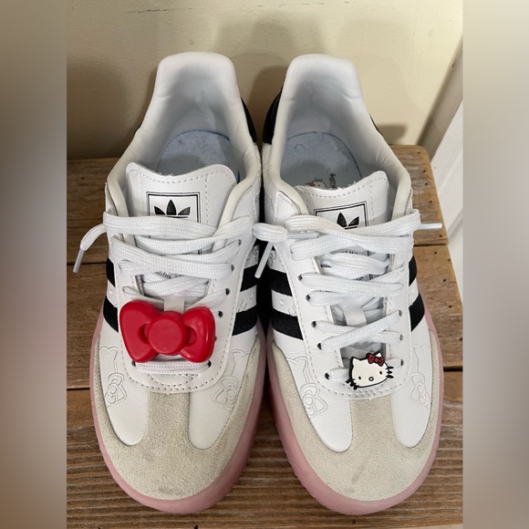adidas Shoes - Adidas Original Sambae Hello Kitty - Women’s - Size: 6 - White and Pink Sneakers